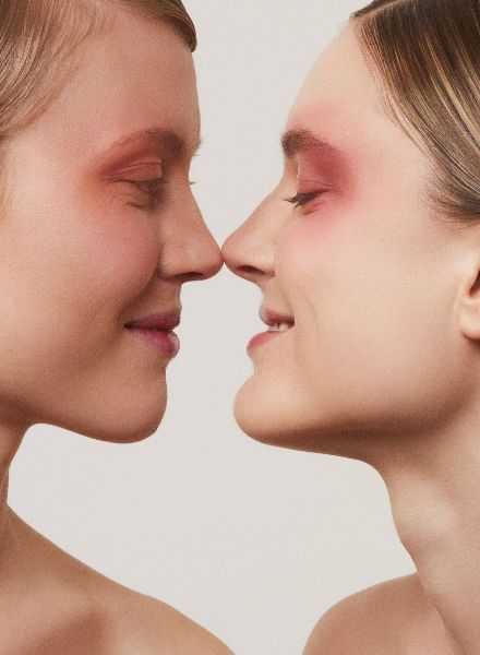 Sister Acts - The Hnidzo Sisters in the BUNTE QUATERLY Beauty Special by FRAUKE FISCHER