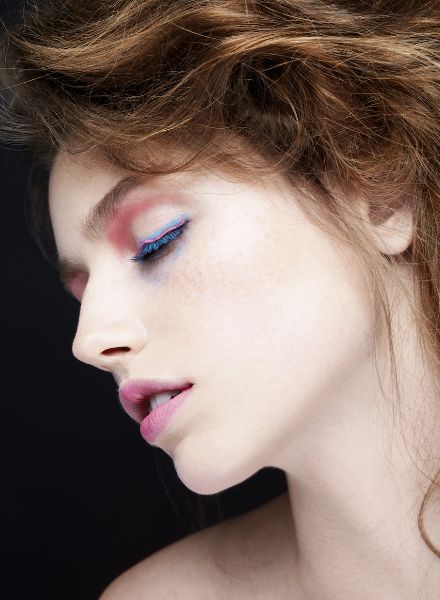 Beauty expert & hair & makeup artist MOMO is now on the team of AVENGER PHOTOGRAPHERS