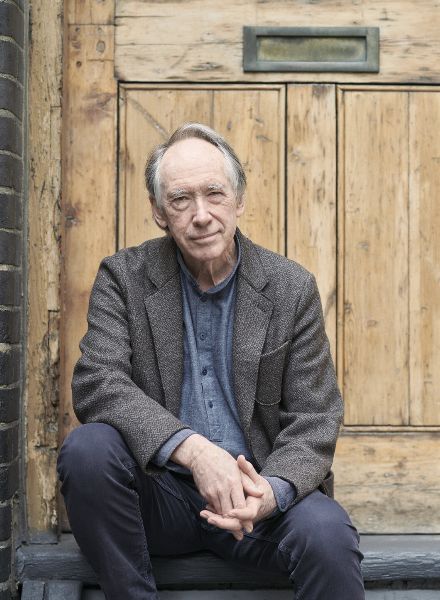 Schriftsteller Ian McEwan portraitiert von Spencer MURPHY c/o MAKING PICTURES für THE TELEGRAPH MAGAZINE