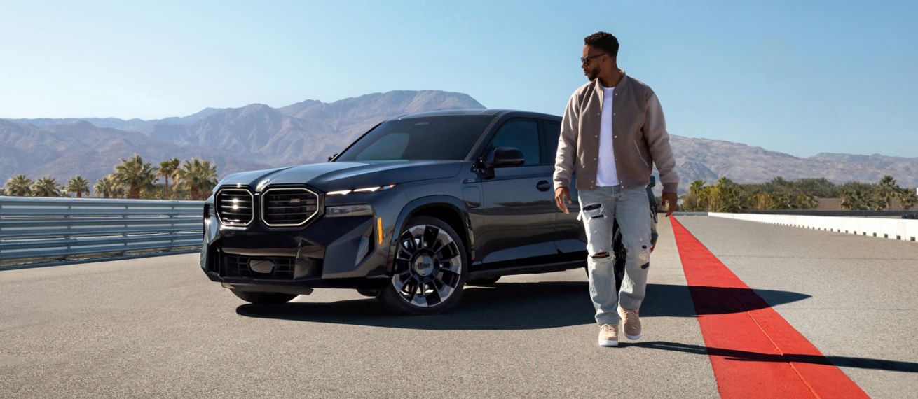 NEU bei GoSee : DAVID MASEMORE, Transportation, Los Angeles & Miami; wir zeigen Euch seine Fotos für BMW USA featuring former Football Wide Receiver Victor Cruz