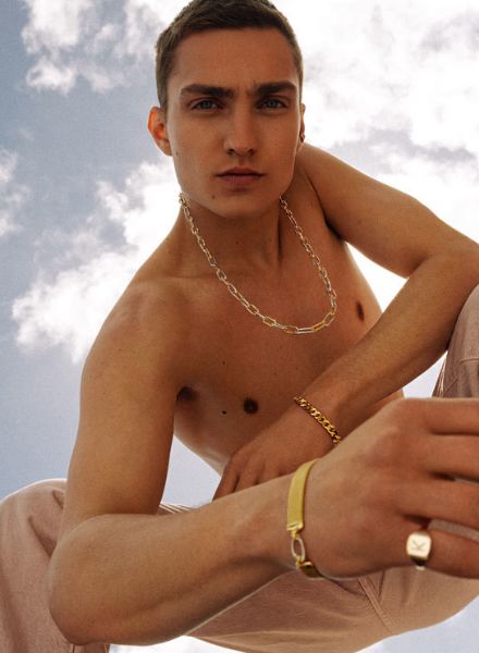 WO/MEN JEWELRY ’23 by Ariane Ernst - photos by Christoph KLUTSCH c/o KRISTINA KORB