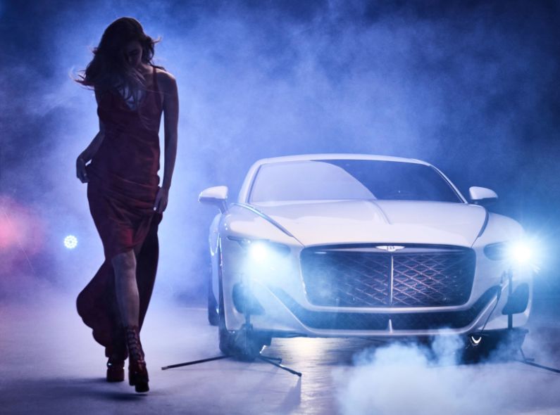Revisited : ESTHER HAASE photographs the GRAND TOURER for Three20pm, the media brand of RAMP and BENTLEY