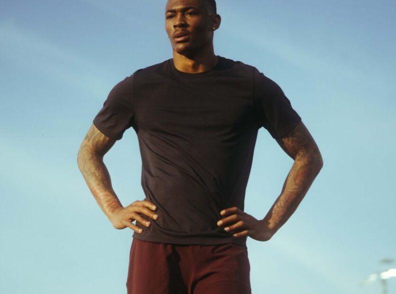 Marcus SMITH c/o MAKING PICTURES photographs American football player DeVonta Smith for athleisure brand VRST