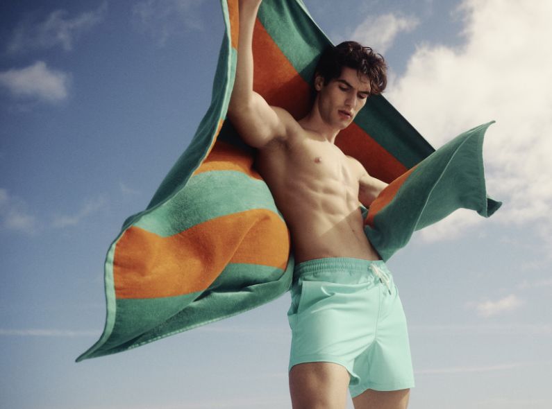 Alex Waltl photographs the PEEK & CLOPPENBURG Summer ‘23 campaign on the Canary Island of Lanzarote – which was post-produced by ONE HUNDRED BERLIN