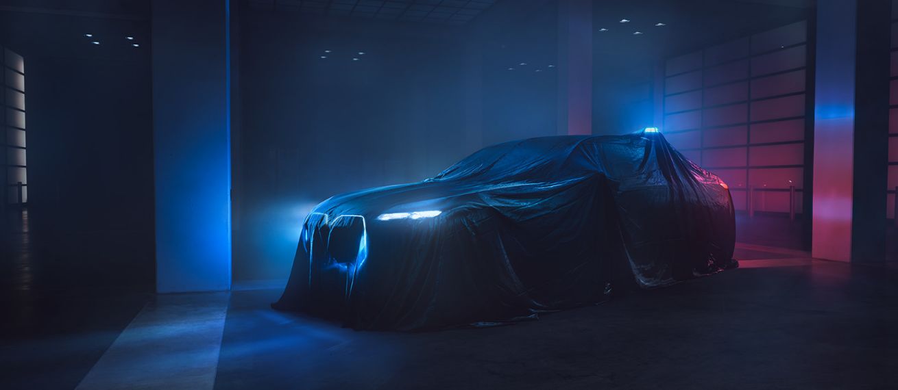 Welcome to a new era of protection: THE NEW 7 PROTECTION. ANKE LUCKMANN fotografiert neuen BMW elegant im Studio