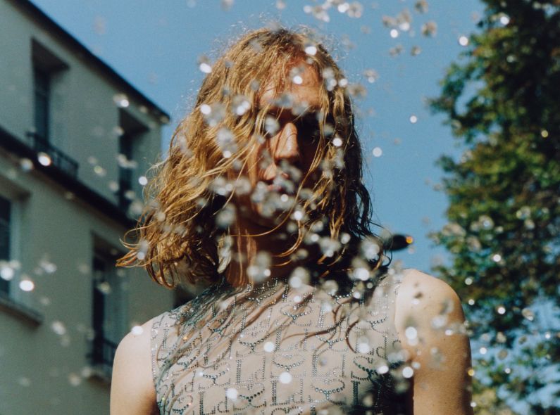 Linus Moralis photographs for LAMPOON Magazine – styling by Chiara BOTTIN c/o NINA KLEIN