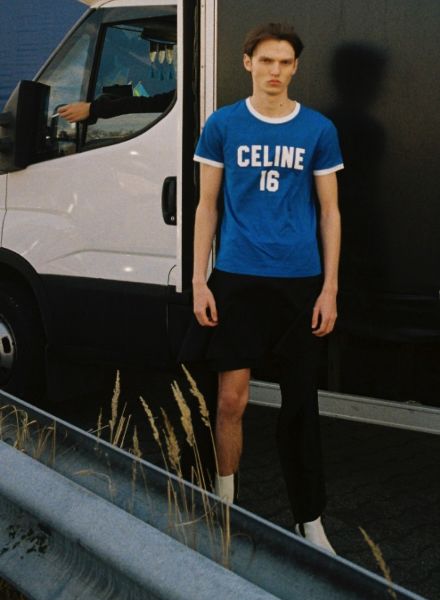 NINA KLEIN freut sich über NEUzugang Moritz LINDERT, Styling, Berlin; wir zeigen Euch sein Editorial für das TEETH Magazin, fotografiert von Emil Levy