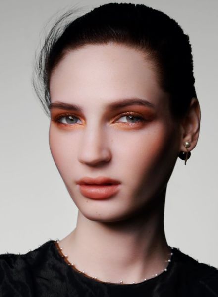 'La puissance du regard.' - Betina DU TOIT c/o LGA MANAGEMENT fotografiert Beauty-Editorial für das DIOR Magazin #43