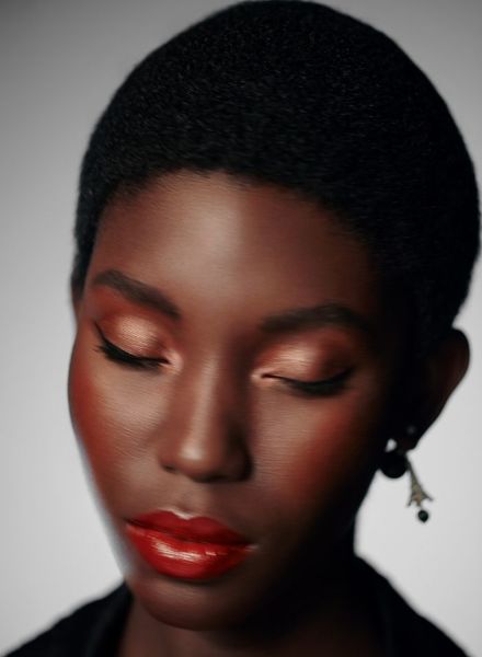 'La puissance du regard.' - Betina DU TOIT c/o LGA MANAGEMENT fotografiert Beauty-Editorial für das DIOR Magazin #43