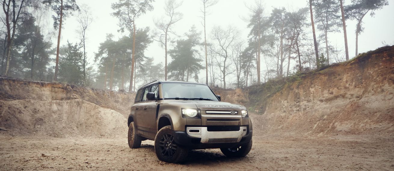LAND ROVER DEFENDER motifs by Mirko Westerbrink and post production by THE KLUBHOUSE