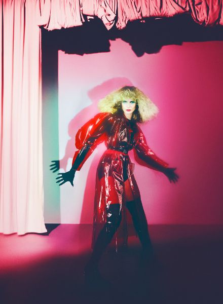 The cover story in NUMÉRO NETHERLANDS celebrates HEIDI KLUM - with makeup by Gabrielle THEURER, styling by by Julius FORGO & Tanja FORGO-METTLER and set design Kathleen ALISCH, all artists c/o BASICS.BERLIN