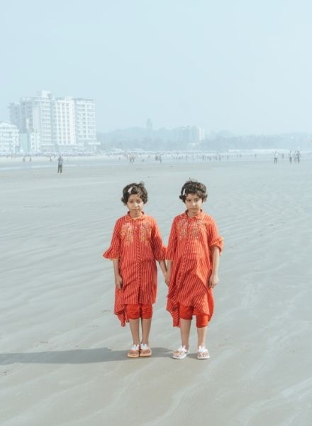 GoSee loves .... Gewinner des Leica Oskar Barnack Award 2023 : 'Sea Beach (2020-2022)' von Ismail Ferdous