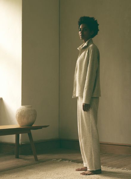 A slow fashion campaign for sustainable fashion label GRÜNE ERDE – photographed by Janna TODE c/o 70SEVEN