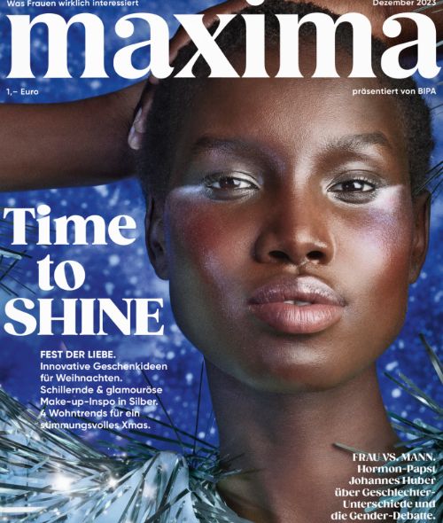 ‘Time to Shine’ – FRAUKE FISCHER photographs the futuristic December ‘23 cover spread for MAXIMA Magazine