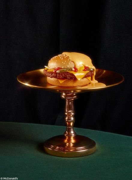 ‘Royal, Big-time’ - MCDONALD'S brings liquid gold to its restaurants – with stills by Alexandra Polina c/o JULIA WALDMANN for Scholz & Friends