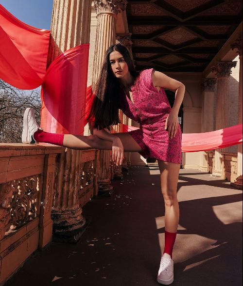 Kristina FALKE is supporting the GoSeeAWARDS Jury and presents an exclusive sneak preview of the BURLINGTON S/S 24 campaign ‘STAY BOLD’ on GoSee