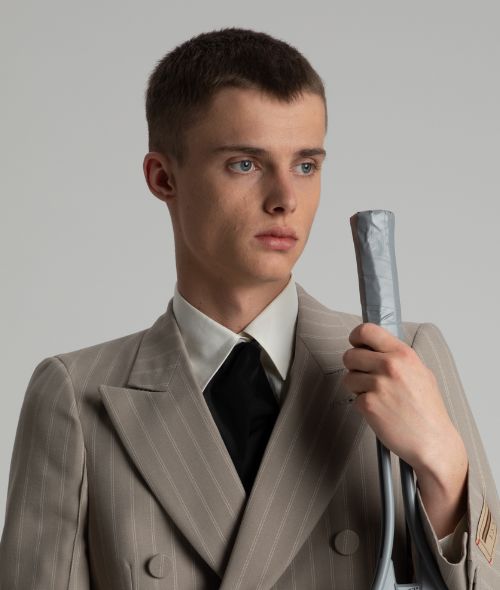 MINIMALISM - Felix STÖSSER c/o BASICS.BERLIN with grooming for NUMÉRO HOMME BERLIN, and we have two motifs for you on GoSee.News