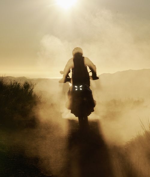CONTINENTAL MOTORBIKE TIRES campaign in action-packed photos by Tobias SCHULT c/o EMEIS DEUBEL