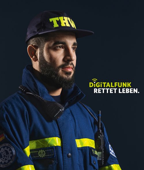 DARIUS RAMAZANI photographs strong portraits of first responders for the ‘Digital Radio Saves Lives’ awareness campaign by familie redlich AG