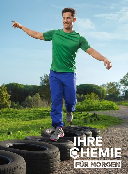 DARIUS RAMAZANI photographed the ‘CWFG - Ihre Chemie’ campaign for the agency Ballhaus West