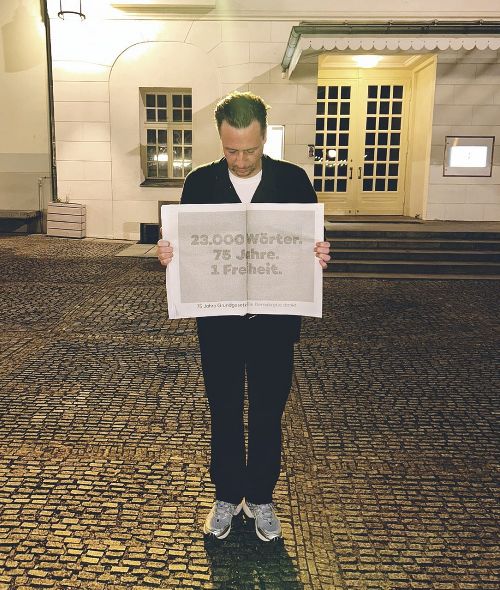 DARIUS RAMAZANI presents an eye-catching typography campaign to commemorate 75 years of German Basic Law in Berlin