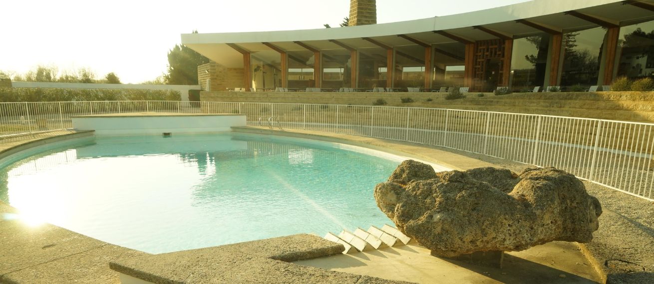 Step back in time at the ultimate 60s-style hotel for your next photo production – a location recommended by 7 SEAS PRODUCTIONS