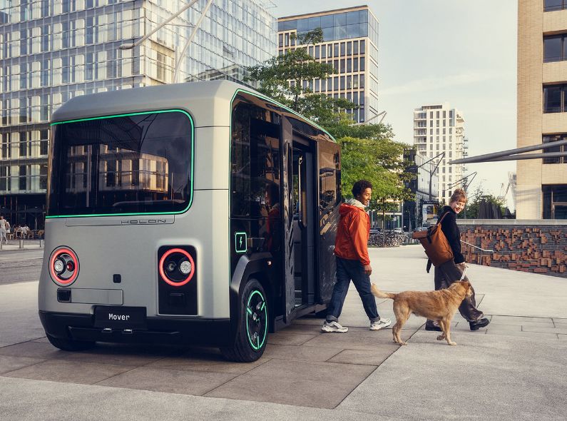 Autonomous, inclusive and sustainable – ‘The Mover’ campaign for vehicle manufacturer HOLON by Julia Marie Werner c/o WILDFOX RUNNING