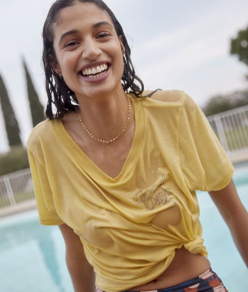 Malika El-Maslouhi für MADEWELL in einem 60ies inspirierten Shoot, organisiert von 7 SEAS PRODUCTIONS in Cassis
