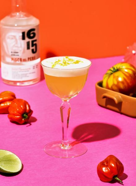 ‘Non-Alcoholic’ – the new book by photographer Jule Frommelt with food & beverage styling by Nadine PAGE c/o STILLSTARS