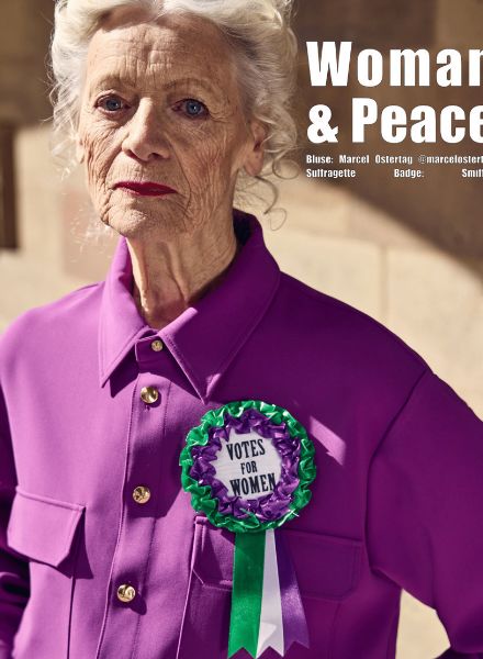 'Woman & Peace' - das Suffragetten-Editorial mit Silveraged Model Eulalia von Fotografin Simone SCHNEIDER c/o ANDREA HEBERGER