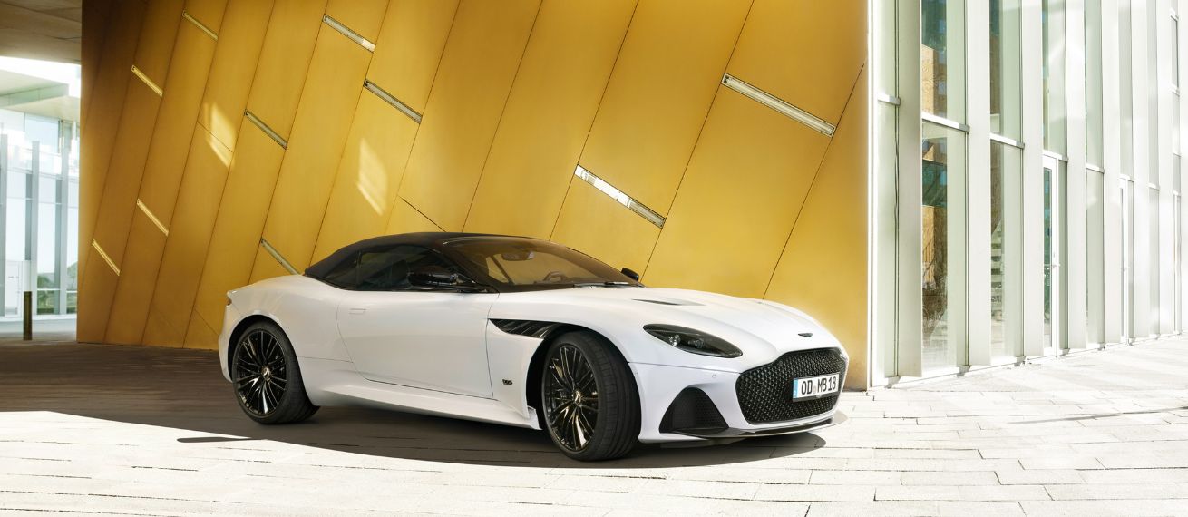 ASTON MARTIN DBS VOLANTE X GYBOW - transportation shoot by Torsten KLINKOW c/o SEVERIN WENDELER