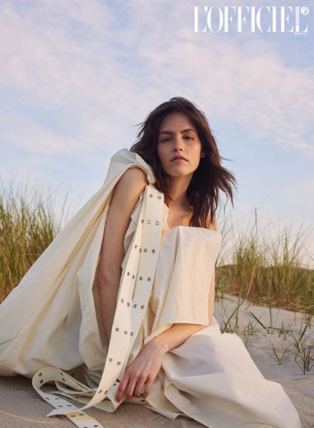 Florian Grill photographs for L’OFFICIEL - with styling by Noah KÄCHELIN and hair & makeup by Sophie LERCHE, both artists c/o BIGOUDI