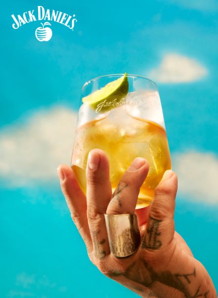 Jack Daniel’s is officially extending summer! Tim SONNTAG c/o JULIA WALDMANN photographed the JACK DANIEL'S campaign presented on GoSee for the agency haebmau