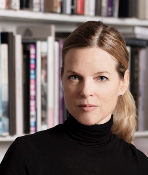 GoSee CREATIVES TO WATCH: Nathalie Herschdorfer, Direktorin des Photo Elysée in Lausanne, über ihre kuratierte Ausstellung 'Beyond Fashion' in der Saatchi Gallery London