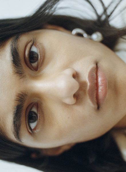 GoSee CREATIVES TO WATCH : ARKET präsentiert das H/W Winter 2024 Lookbook und feiert die Schönheit des Alltäglichen - die Art Direction übernahm Lucía García Rey