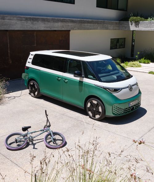 More sky, more view, more space - MARC AND DAVID photograph the VOLKSWAGEN ID. Buzz ‘Long Wheelbase’ campaign in South Africa for the agency Scholz & Friends