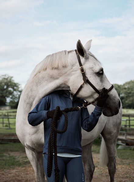 LUNIK produziert Sommer Kampagne 2024 der Reitsport- und Outdoormarke ARIAT für Fotograf Anthony Kurtz