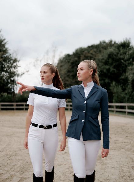 LUNIK produziert Sommer Kampagne 2024 der Reitsport- und Outdoormarke ARIAT für Fotograf Anthony Kurtz