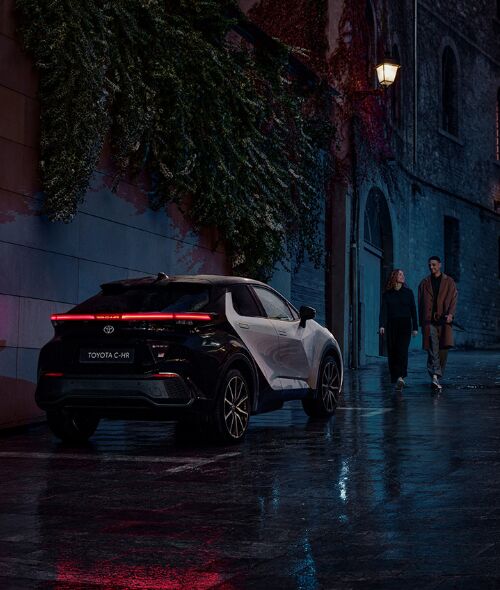 IMAGE NATION S.L. produces seasonal images for TOYOTA across various locations in Spain with photographer Daniel Blom for The&Partnership