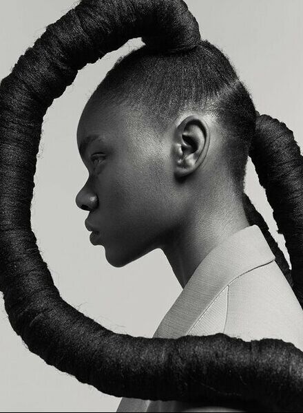 'Nonjabulo' - eine freie Produktion von Fotograf Jesse Fine und Hair & Makeup Artist Anja FICHTENMAYER c/o BIGOUDI featuring Model Nonjabulo Xaba c/o Boss Models