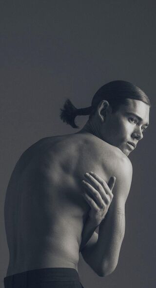 ‘Handsome’ - Det KEMPKE c/o DOUBLE T PHOTOGRAPHERS photographs male model Marc Ritz for VANGUARD magazine and presents you his new, personal AI work on GoSee.News