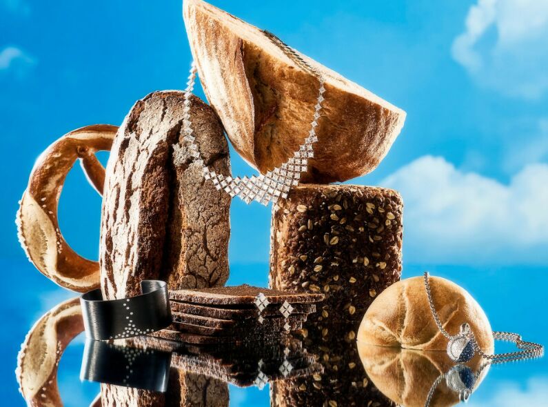 ‘Made in Germany’ - Ragnar SCHMUCK c/o NERGER M&O photographs stills for Goldschmiede Zeitung