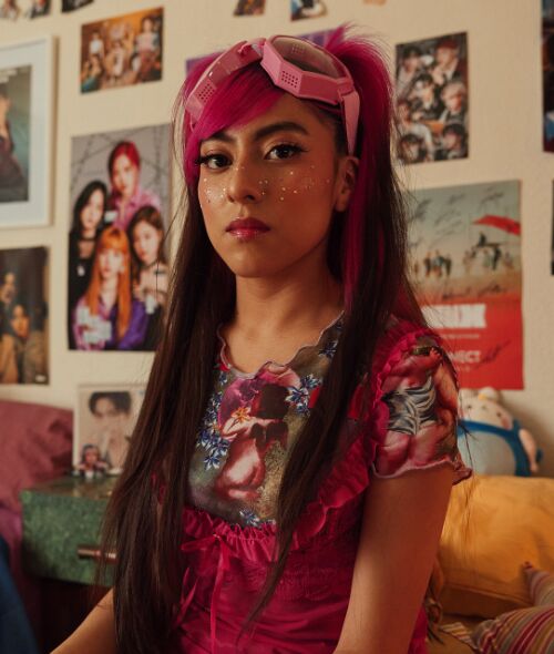 Chiara BONETTI c/o JULIA WALDMANN celebrates K-POP for the Mexican unisex fashion label PPAAYYSS