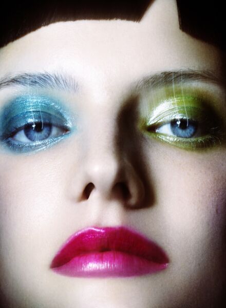 Dark Glam Beauty Season : Sabine Villiard photographs Tess van Kommer and Caro Casay for the VOGUE Greece Beauty cover series - Styling Elena PSALTI c/o SHOTVIEW ARTISTS MANAGEMENT