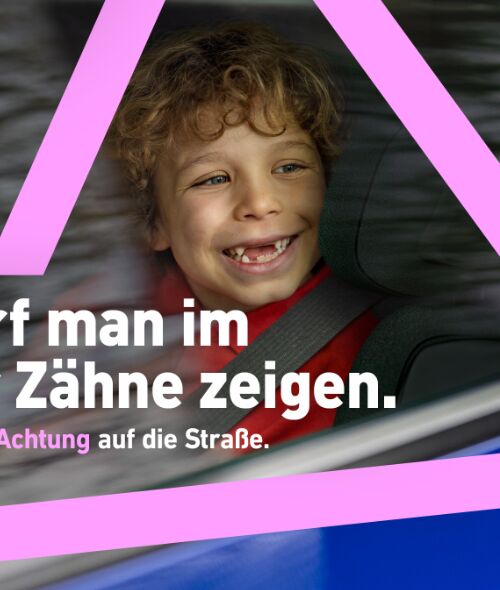 BRÜDERCHEN & SCHWESTERCHEN besetzt die #MehrAchtung-Kampagne des BMDV für mehr Sicherheit und Umsicht auf unseren Straßen