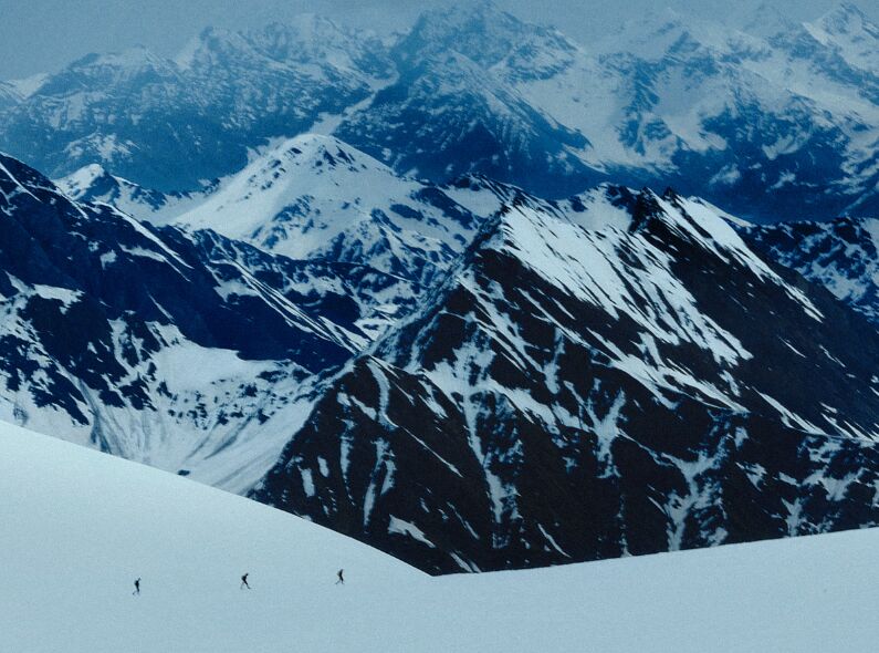 'THE HIGHEST PEAK' - 7MOUNTAINS PRODUCTIONS produces for the Dutch sportswear brand PAL Sporting Goods in Chamonix