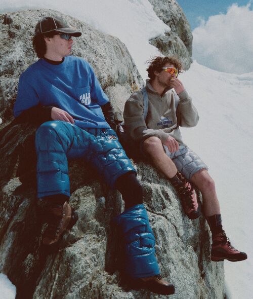 'THE HIGHEST PEAK' - 7MOUNTAINS PRODUCTIONS produces for the Dutch sportswear brand PAL Sporting Goods in Chamonix