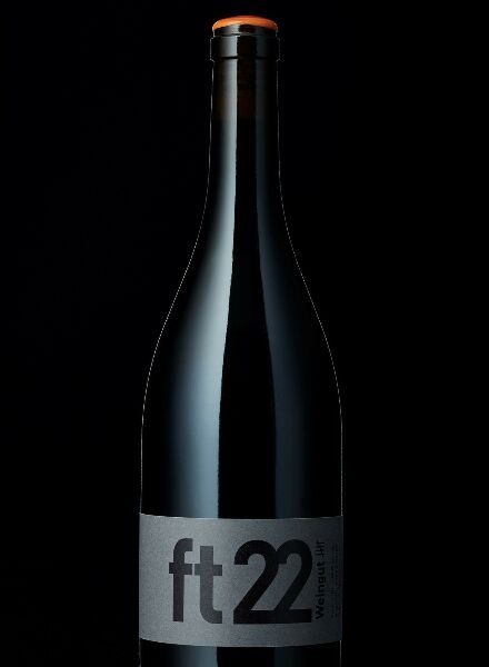 WEINGUT 5 - Pinot Noir Manufaktur with new stills by Thomas BALZER c/o HAUSER FOTOGRAFEN