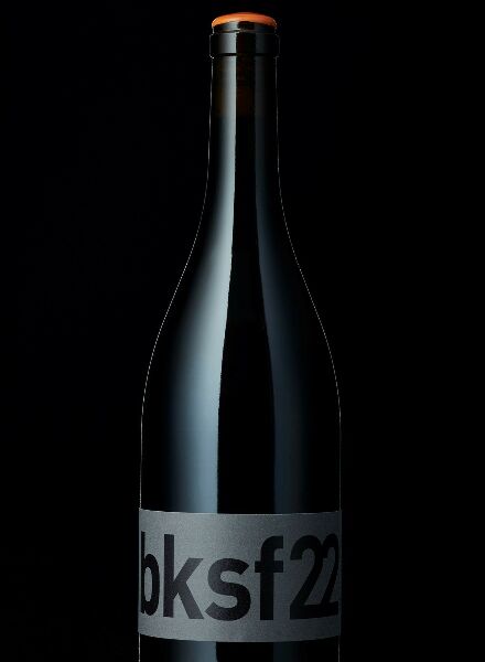 WEINGUT 5 - Pinot Noir Manufaktur with new stills by Thomas BALZER c/o HAUSER FOTOGRAFEN