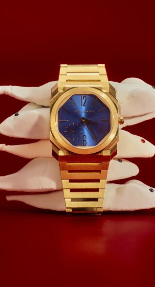 Bulgari, Gucci & Friends - Maximilian VIRGILI c/o LGA ANAMGEMENT photographs watch editorial for WIRTSCHAFTSWOCHE and meet LGA MGMT as XXL exhibitor at UPDATE 25 BERLIN